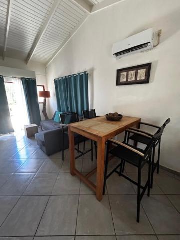 Aparthotel The Old Gin House Oranjestad  Esterno foto