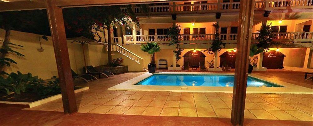 Aparthotel The Old Gin House Oranjestad  Esterno foto